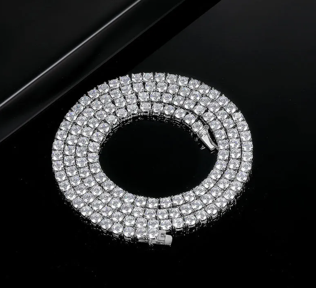 925 Silver Four-Claw Necklace